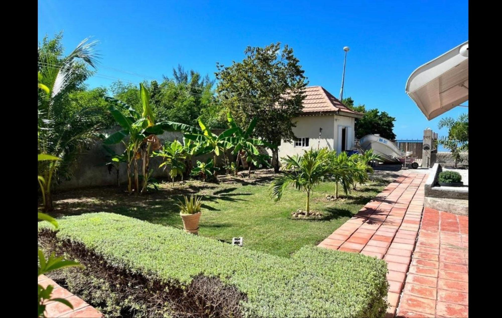 Guest house Indigo Black River