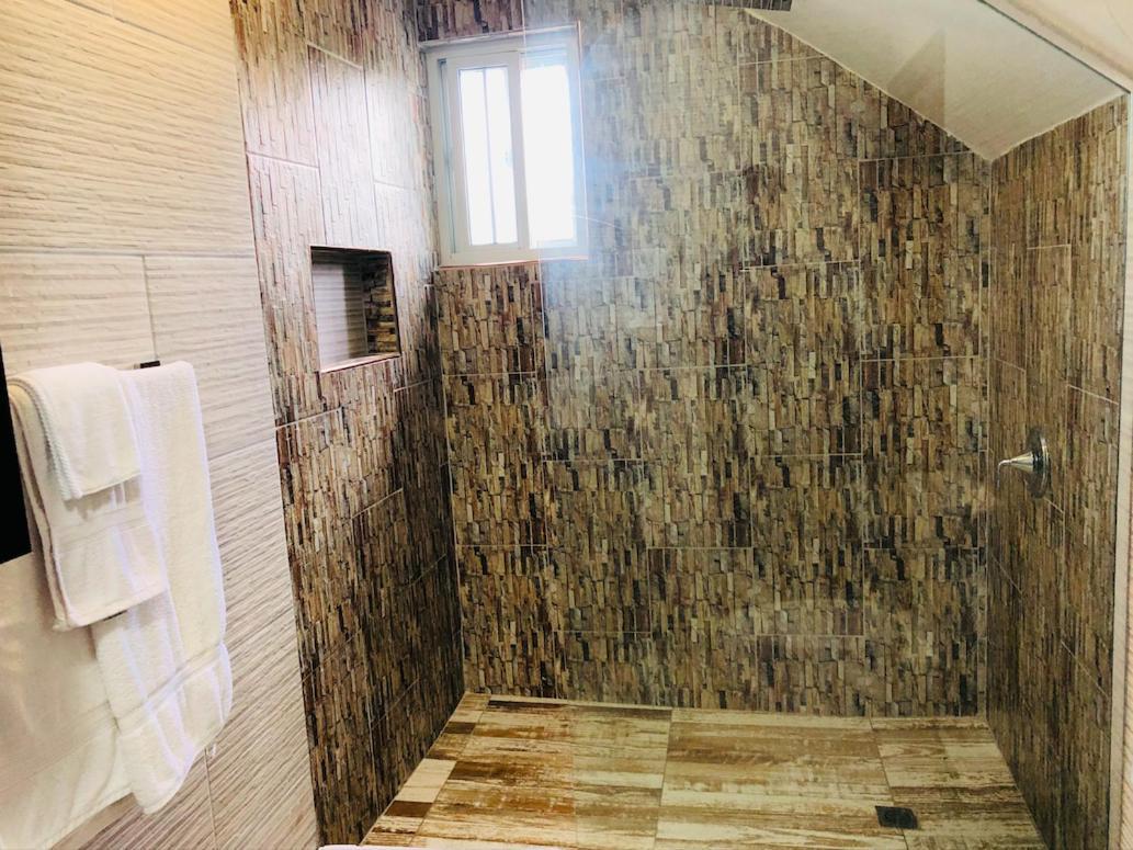 Luxury And Rooms,the Lagoons Apartment *