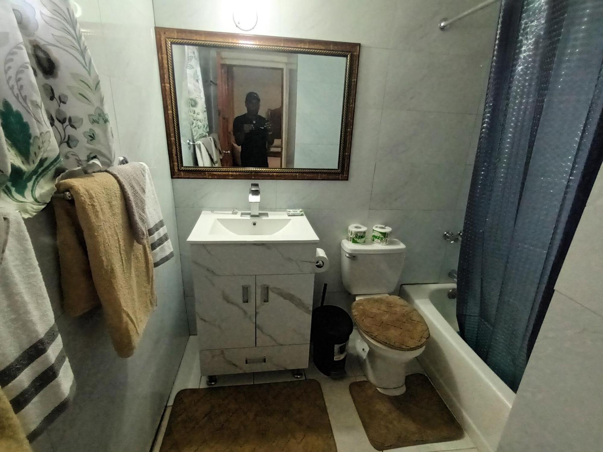 Oceanfront W/ Free Parking + High Speed Wifi Apartment