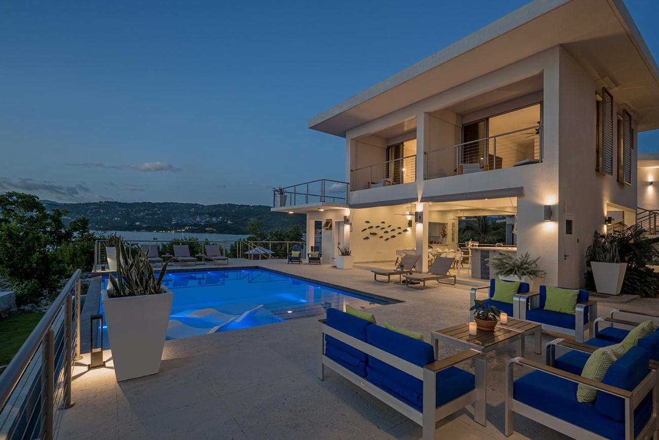 Santosha Jm - 10 Bedroom W Private Whitehouse