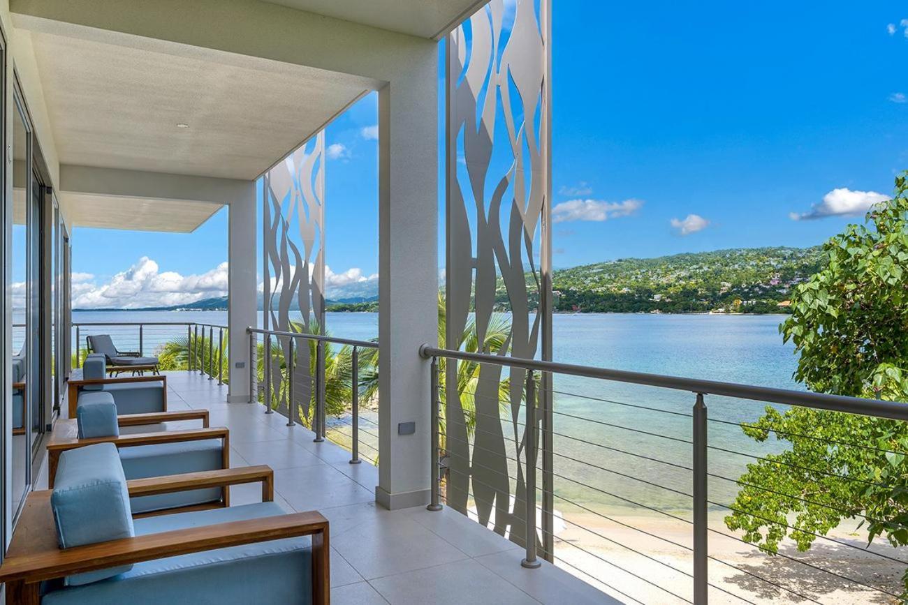 Santosha Jm - 10 Bedroom W Private * Whitehouse