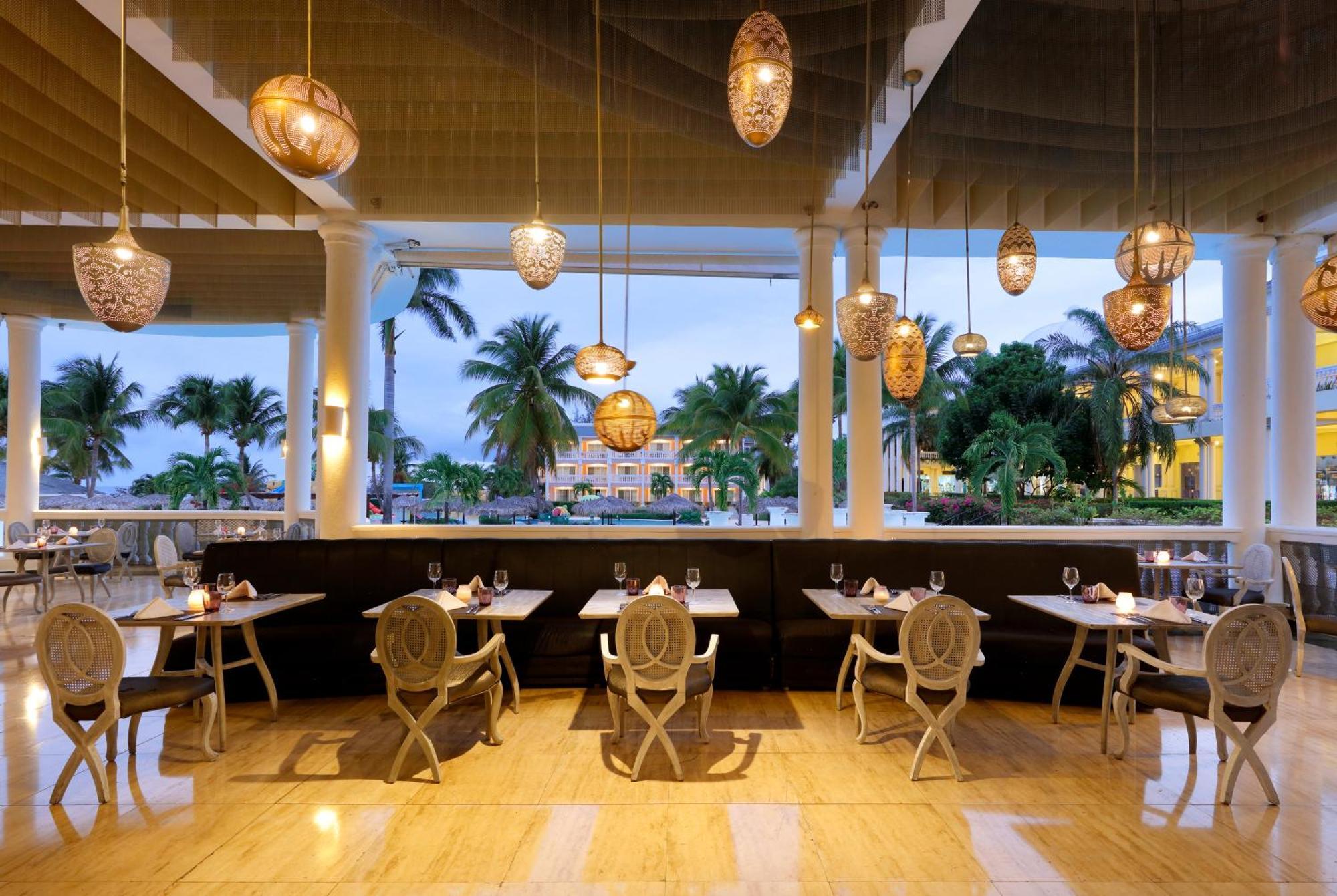 The Signature Level At Grand Palladium Lady Hamilton & Resort Lucea