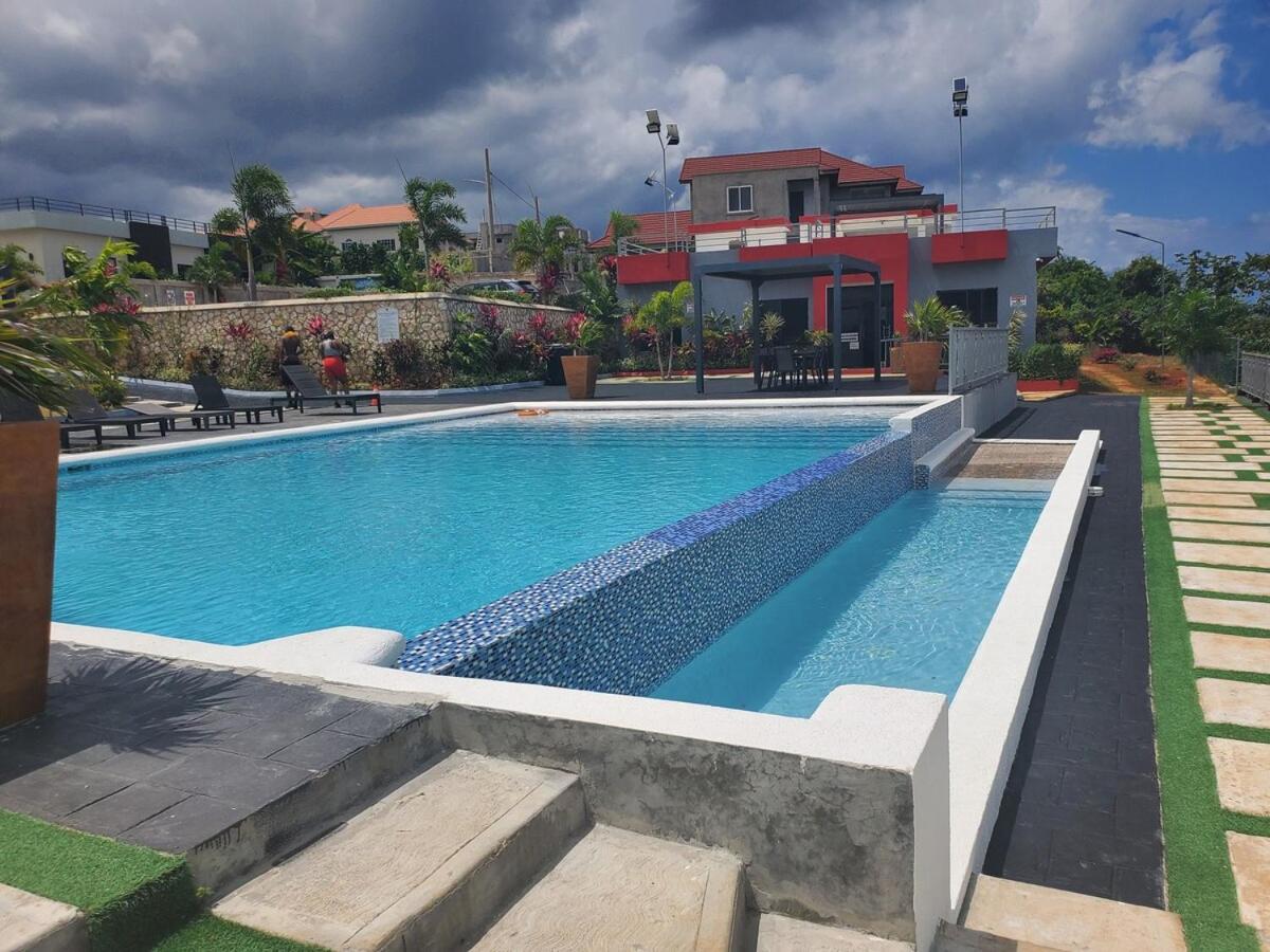 Tiferet At The Point Villa