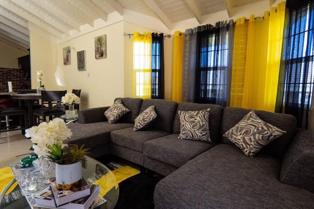 Tropical Luxury 1876 Apartment