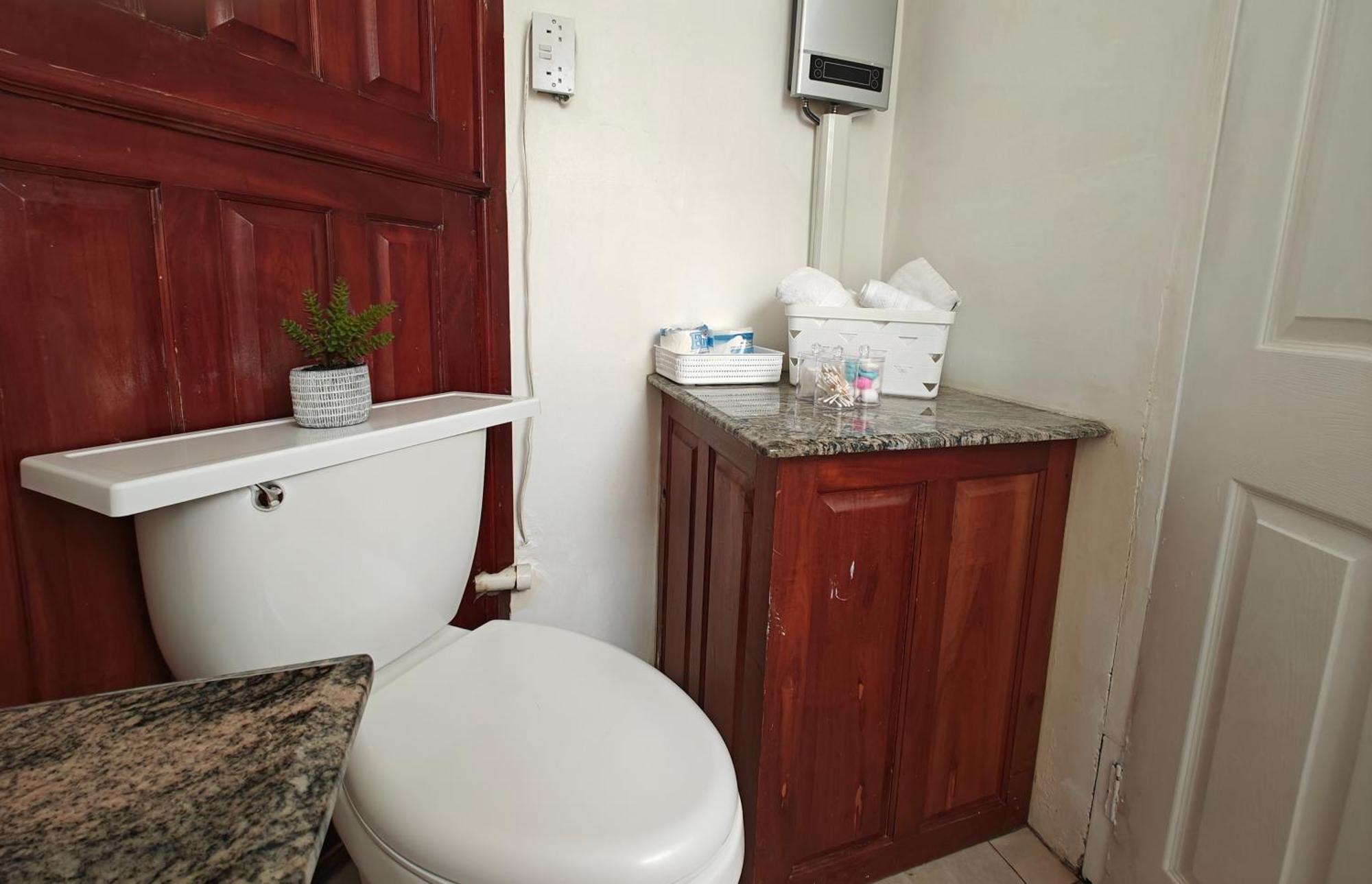 Cozy W/ocean View, Pool & Access Apartment *
