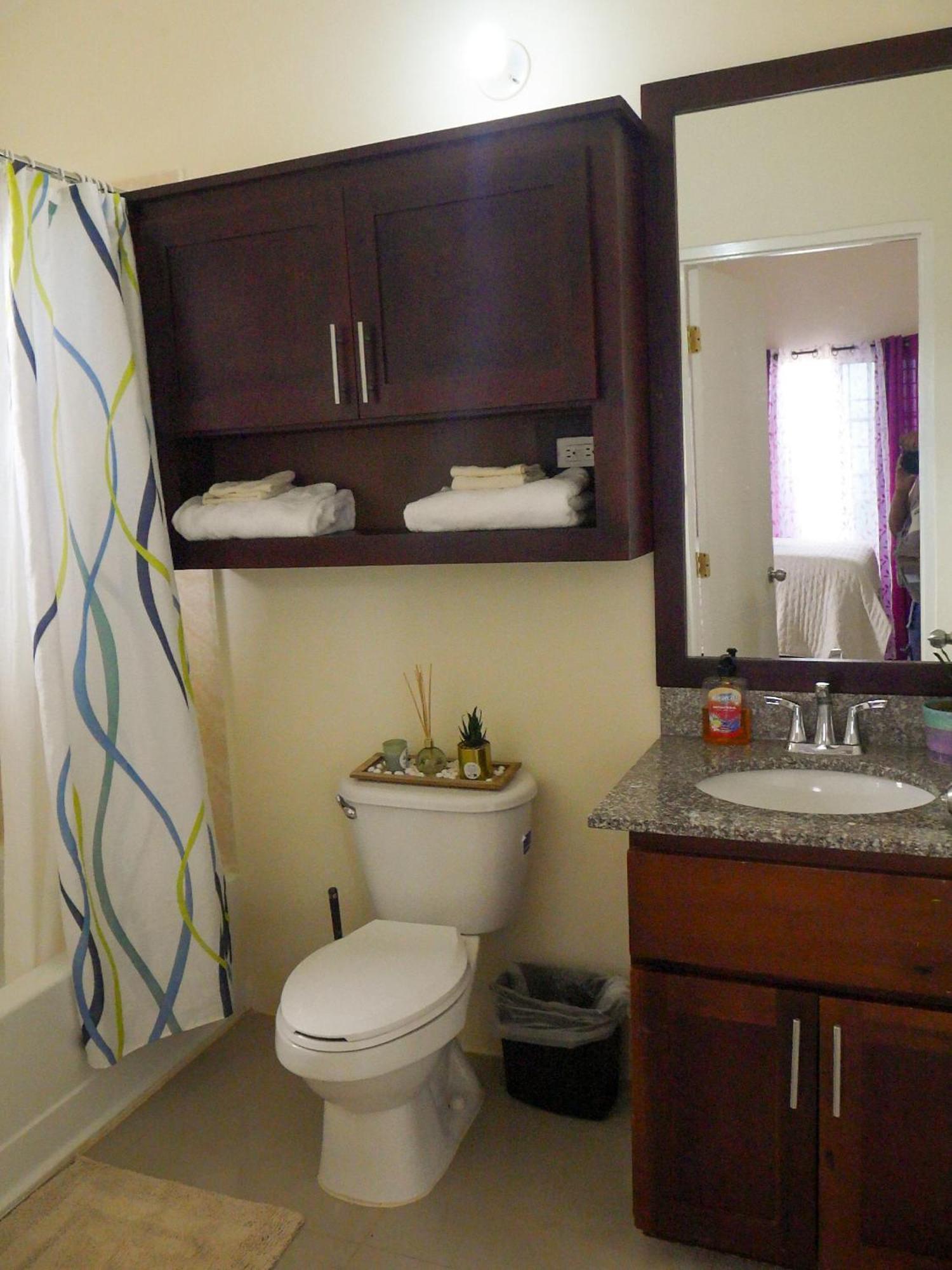 2 Bdr House Near Martha Brae River Rafting Bed & Breakfast *
