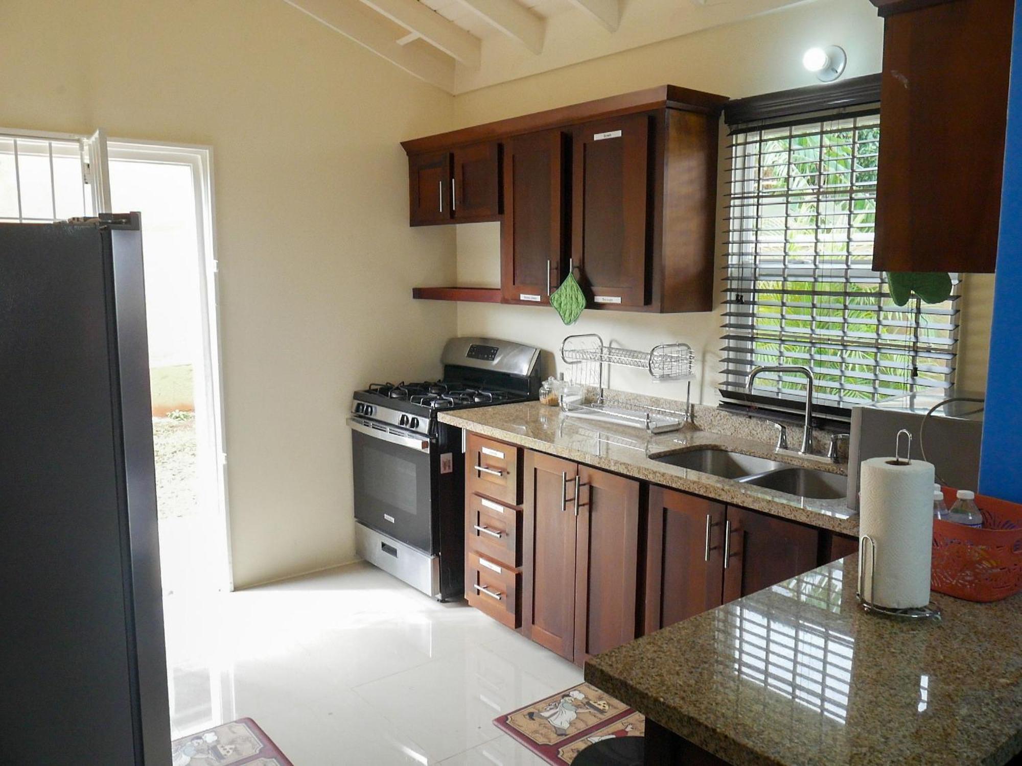 2 Bdr House Near Martha Brae River Rafting Falmouth