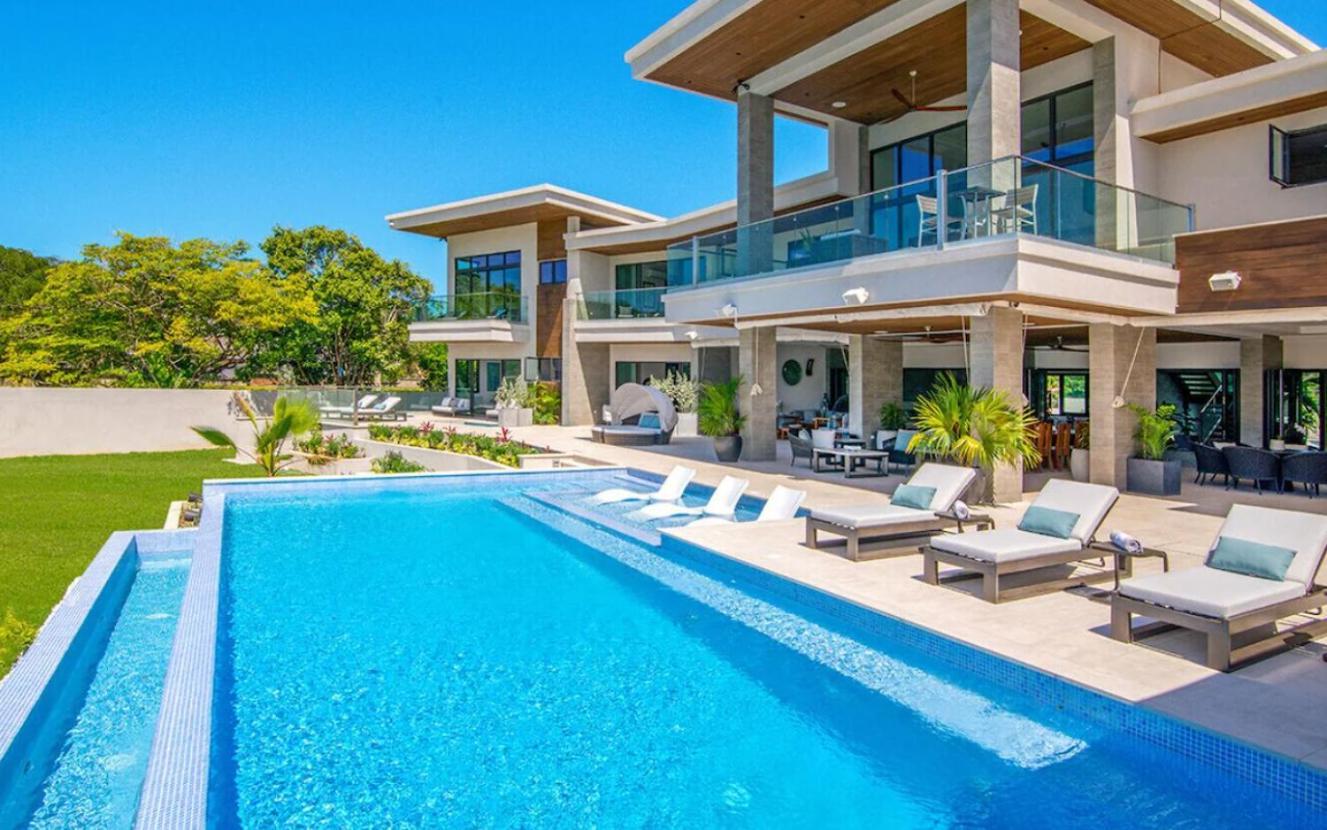 Happy Hour Luxury Beachfront Retreat Villa