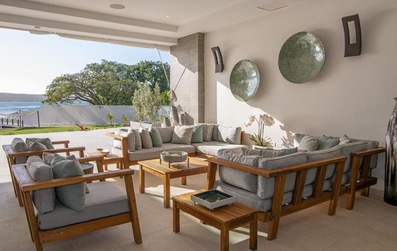 Villa Happy Hour Luxury Beachfront Retreat Ocho Rios