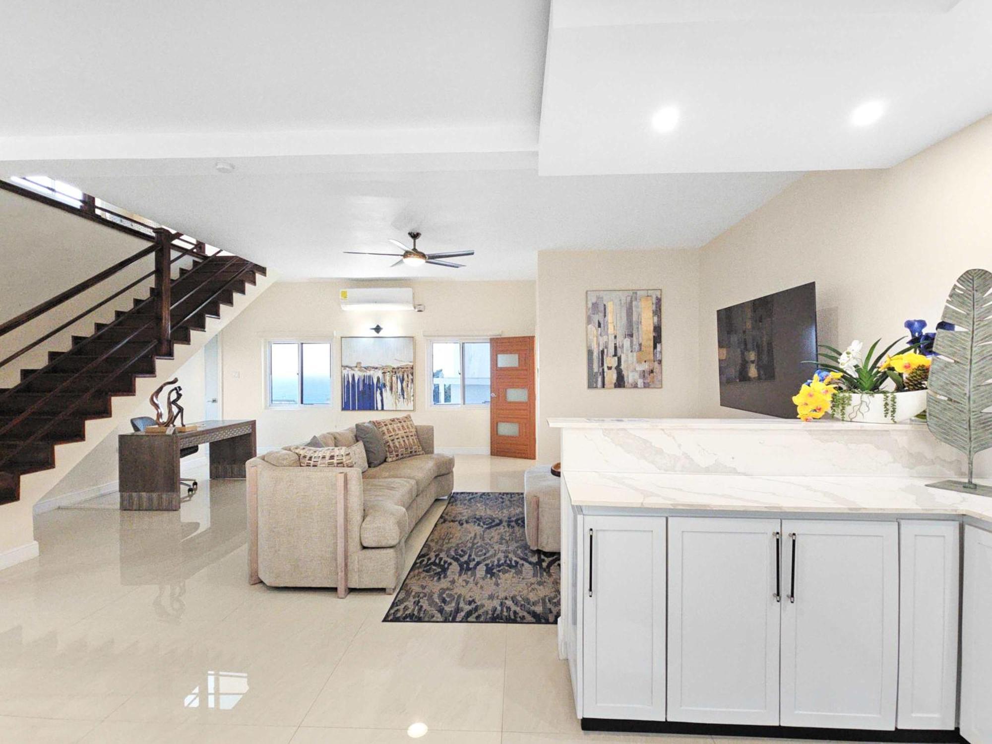 Villa Hospitality Expert Bts 10br Pool