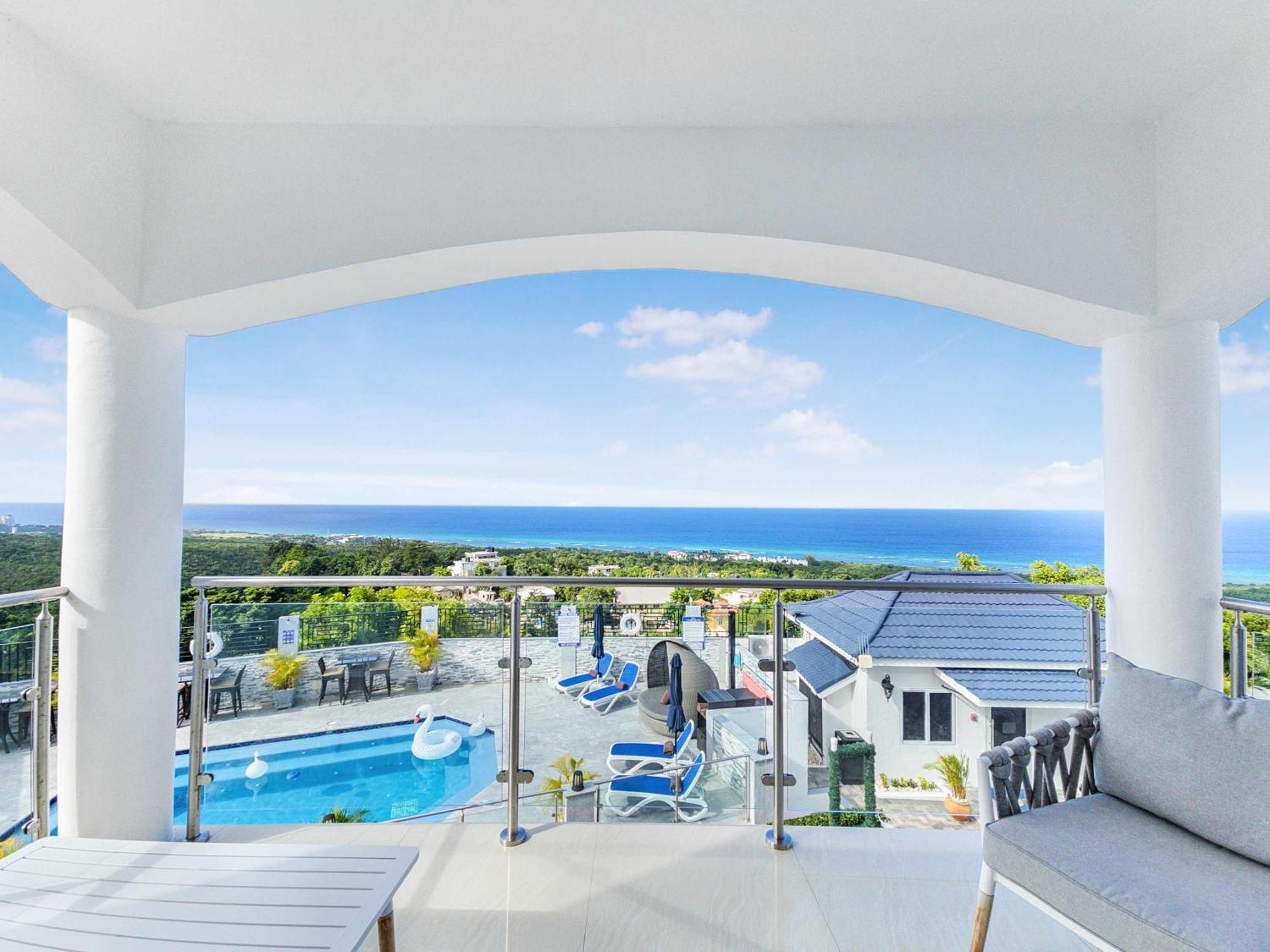 Hospitality Expert Bts 10br Pool Villa Montego Bay