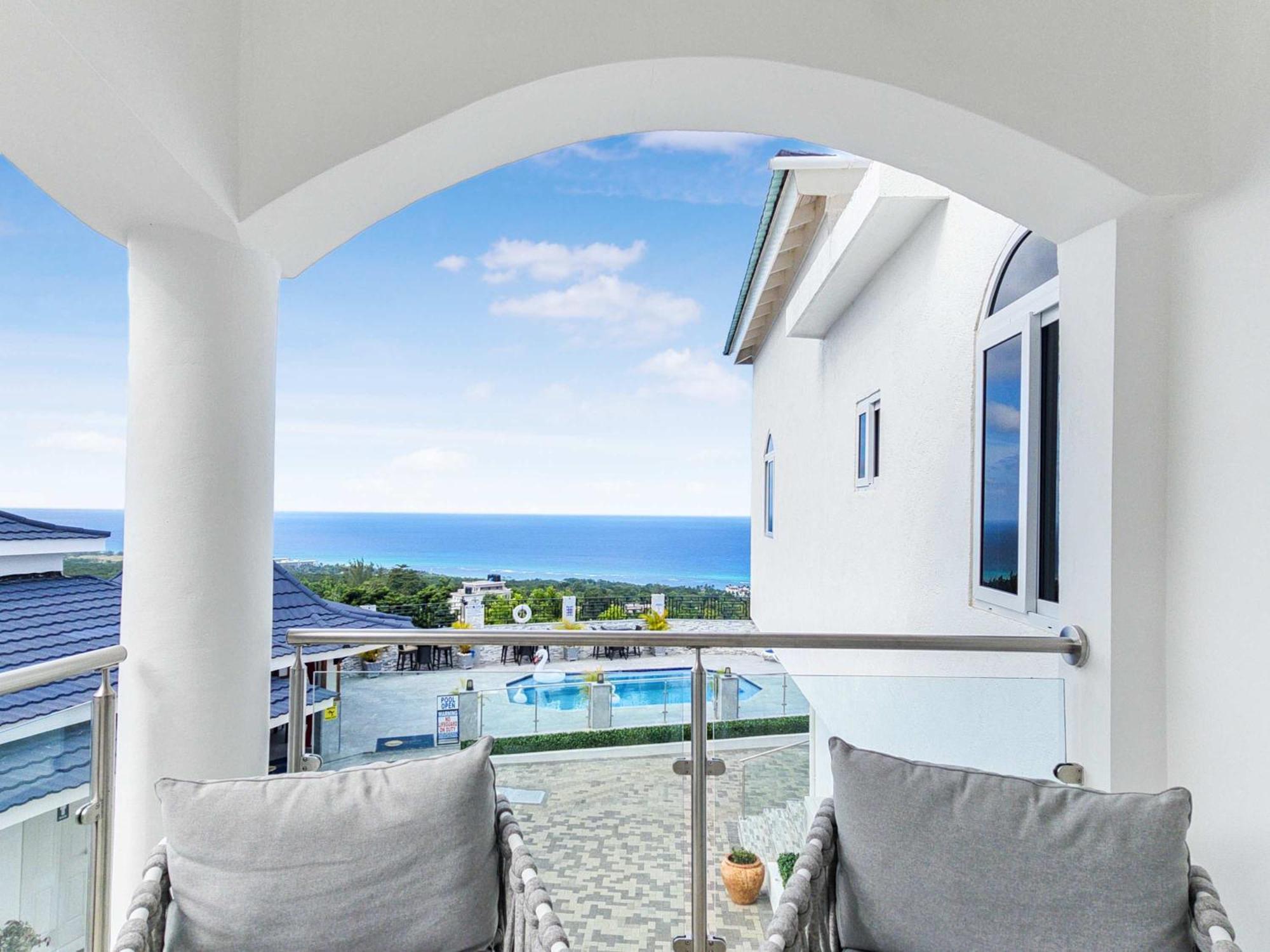 Hospitality Expert Bts 10br Pool Montego Bay