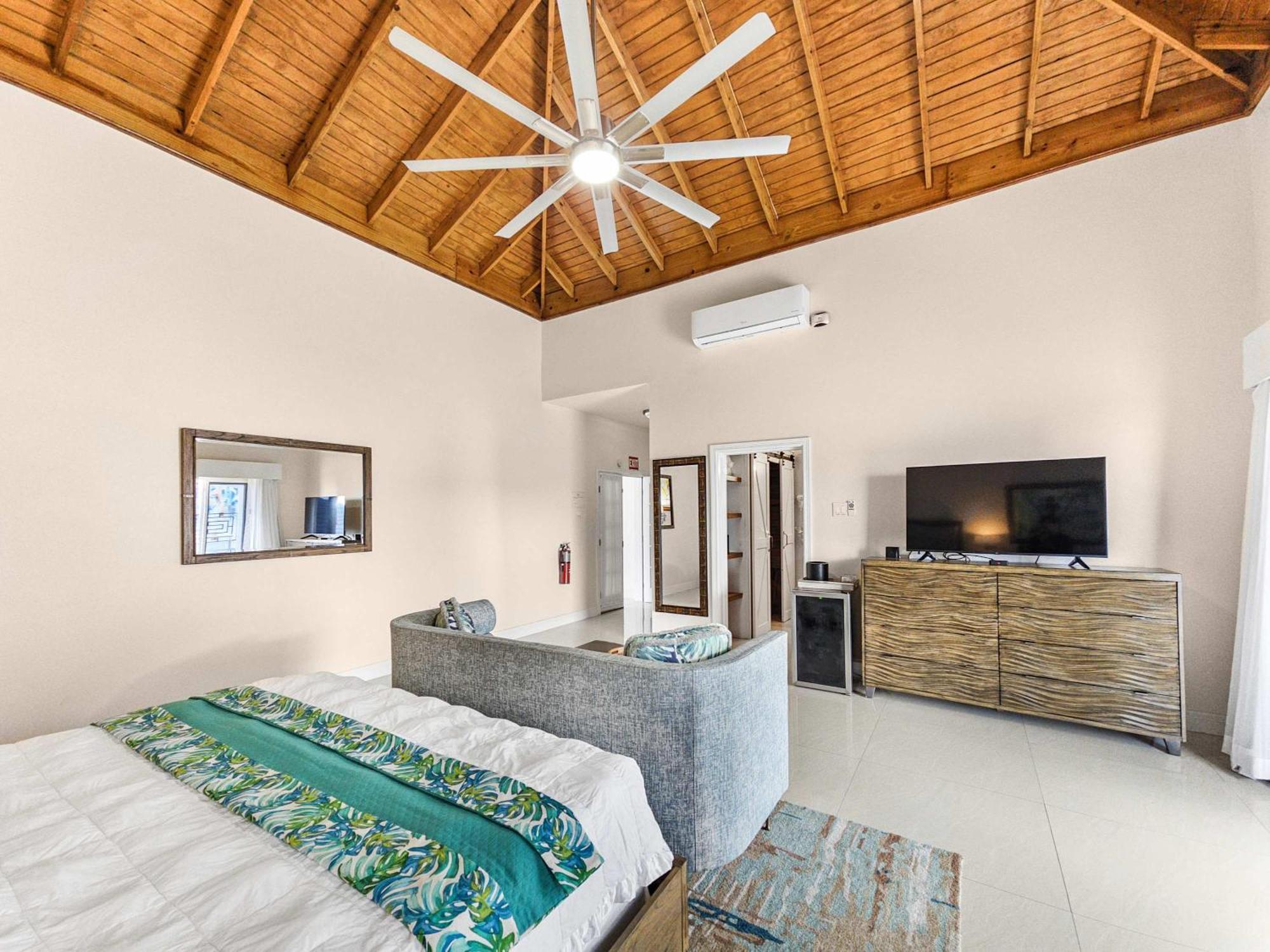 Villa Hospitality Expert Bts 10br Pool *