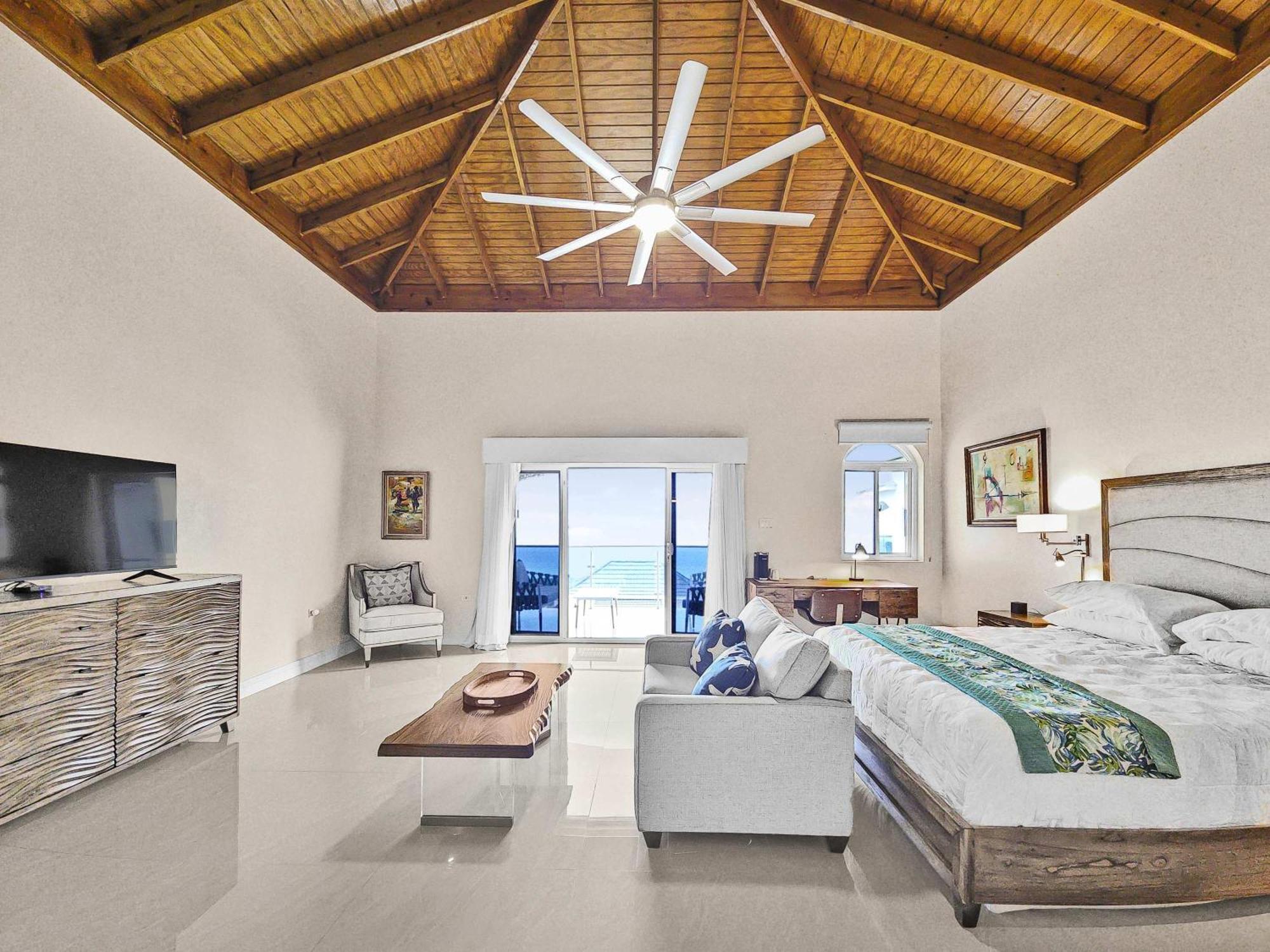 Villa Hospitality Expert Bts 10br Pool