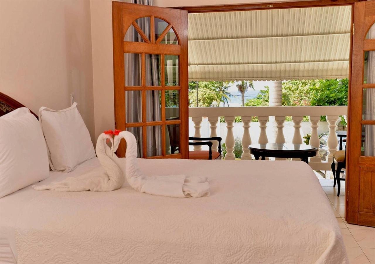 Pensión Chateau Margarita Ja Montego Bay