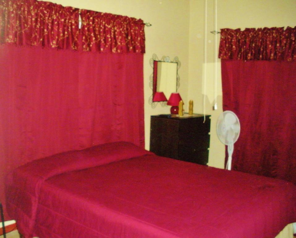 Mom's Village Bed and breakfast Runaway Bay