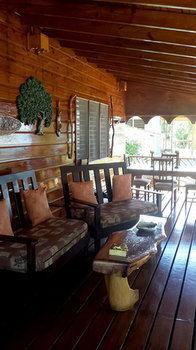 Parque de vacaciones Little Bay Cabins 2*