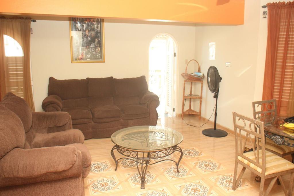 Chill On The Hill Apartment *