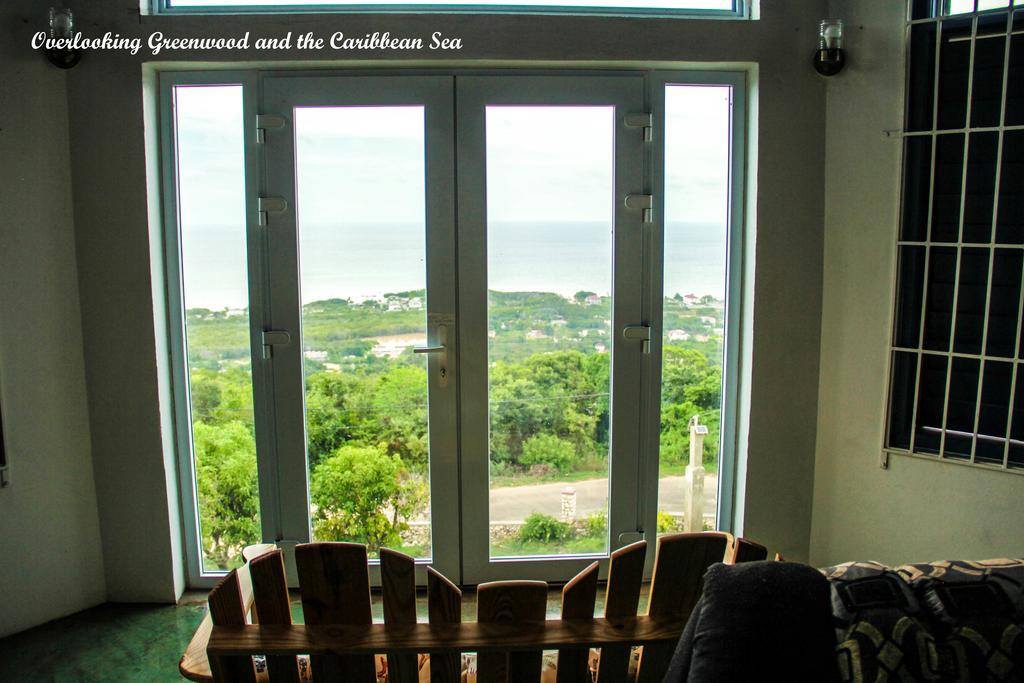 Holiday home Sunshine Lodge: Your Away From *