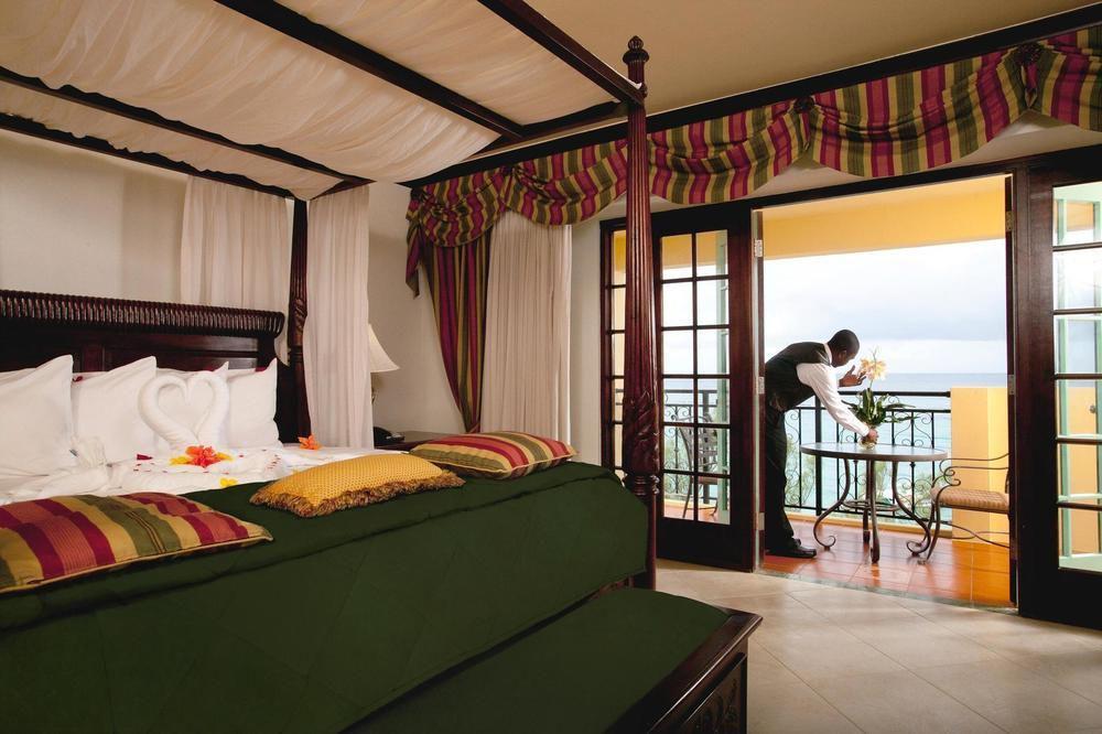 Jewel Dunn's River Beach & Spa, Ocho Rios,curio Collection By Hilton