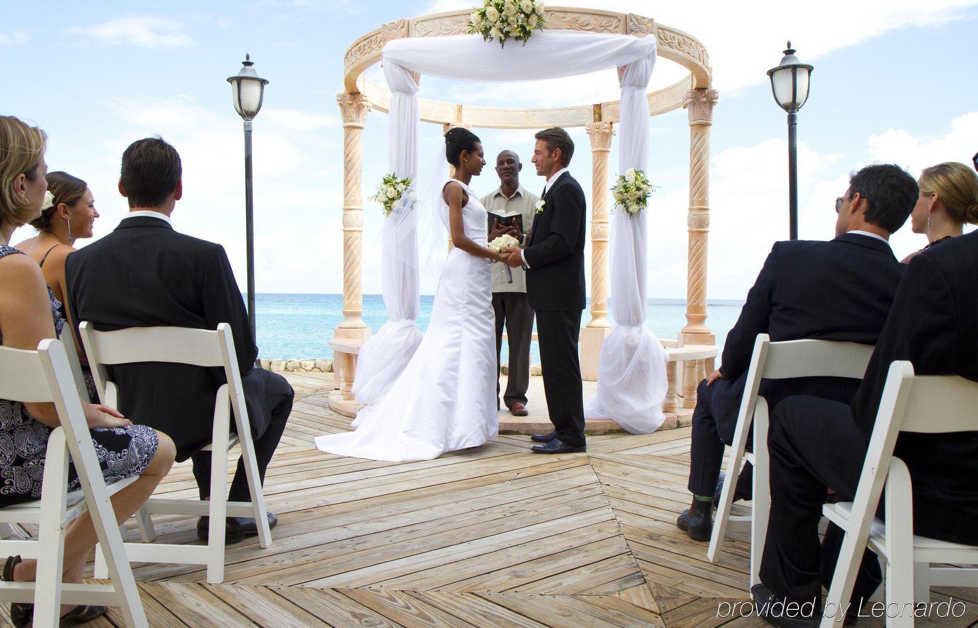 Jewel Dunn's River Beach & Spa, Ocho Rios,curio Collection By Hilton 4* Mammee Bay