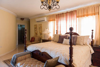Khastle Khodero 3* Montego Bay
