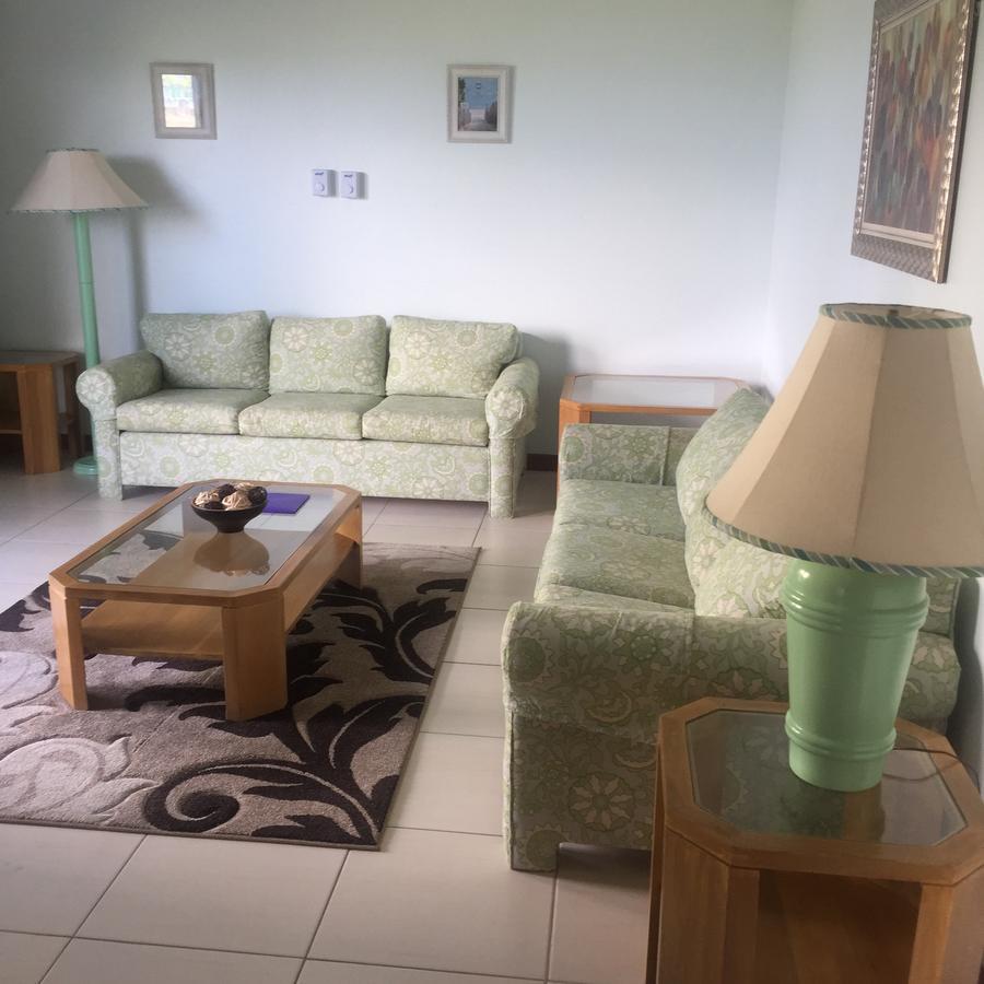 Carib Fedlyn Apartment *