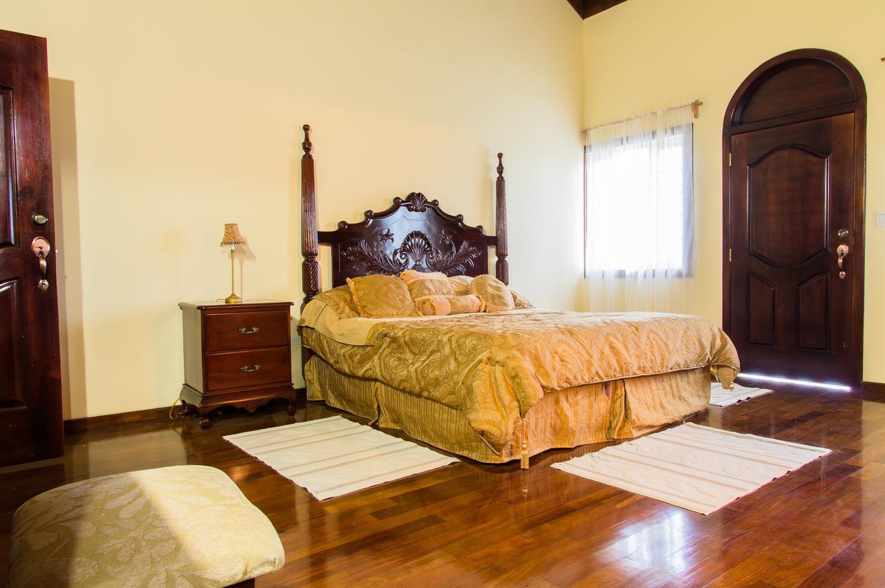 El Cielo Bed & Breakfast Portmore