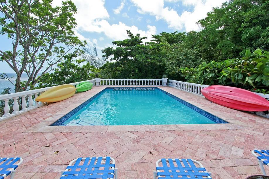Villa Jasmin Hill Three Bedroom *