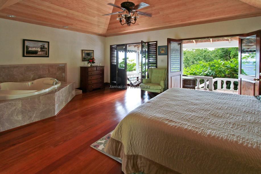 Villa Jasmin Hill Three Bedroom *