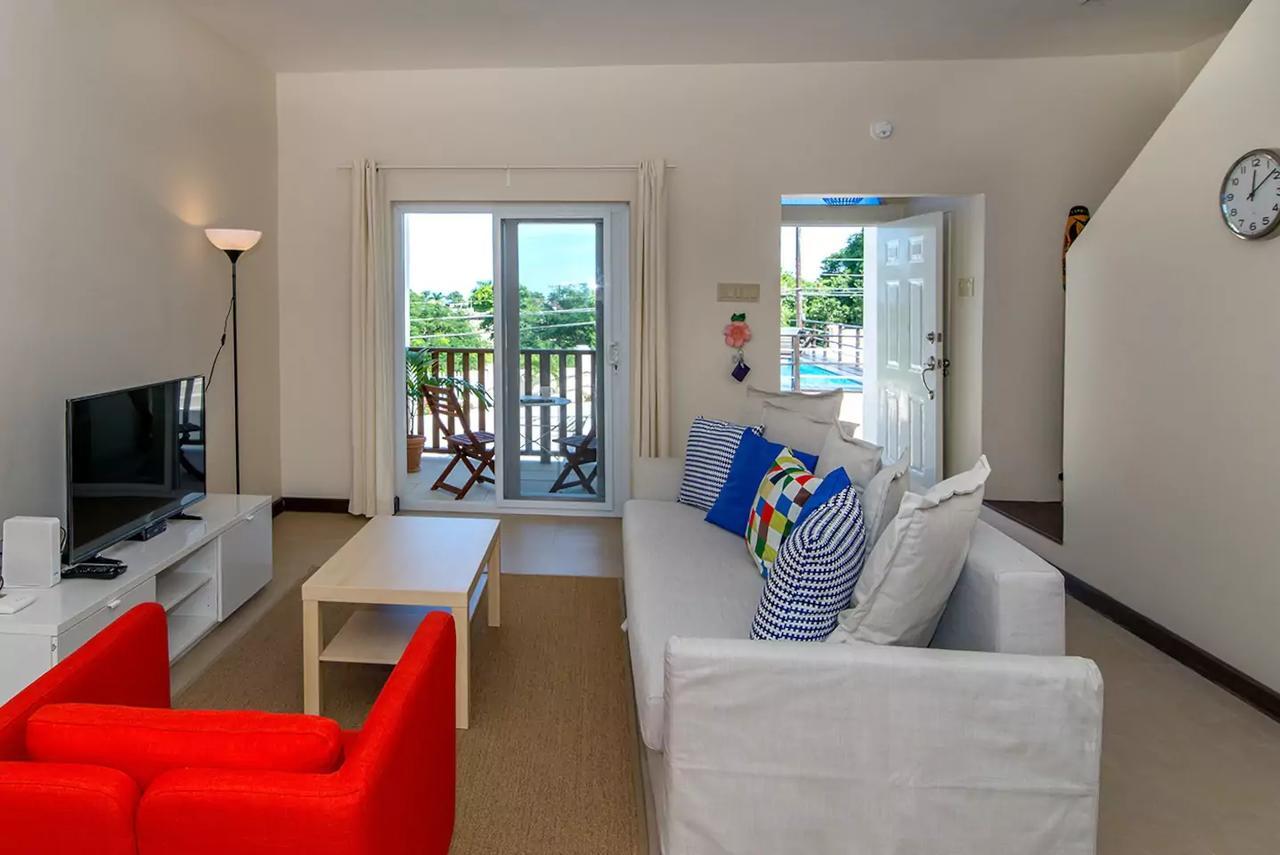 Holiday home Luxury 2br Facing W/pool #4 Montego Bay