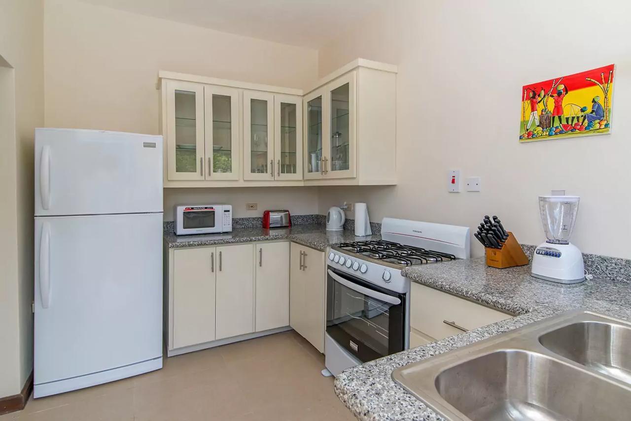 Luxury 2br Facing W/pool #4 Holiday home Montego Bay