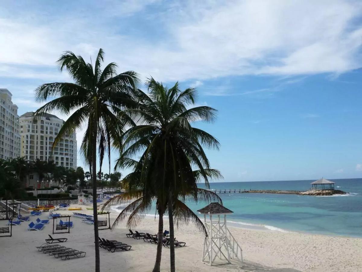Holiday home Luxury 2br Facing W/pool #4 *