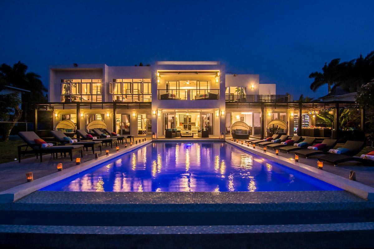 Dreamtime By The Sea Five Bedroom Villa *