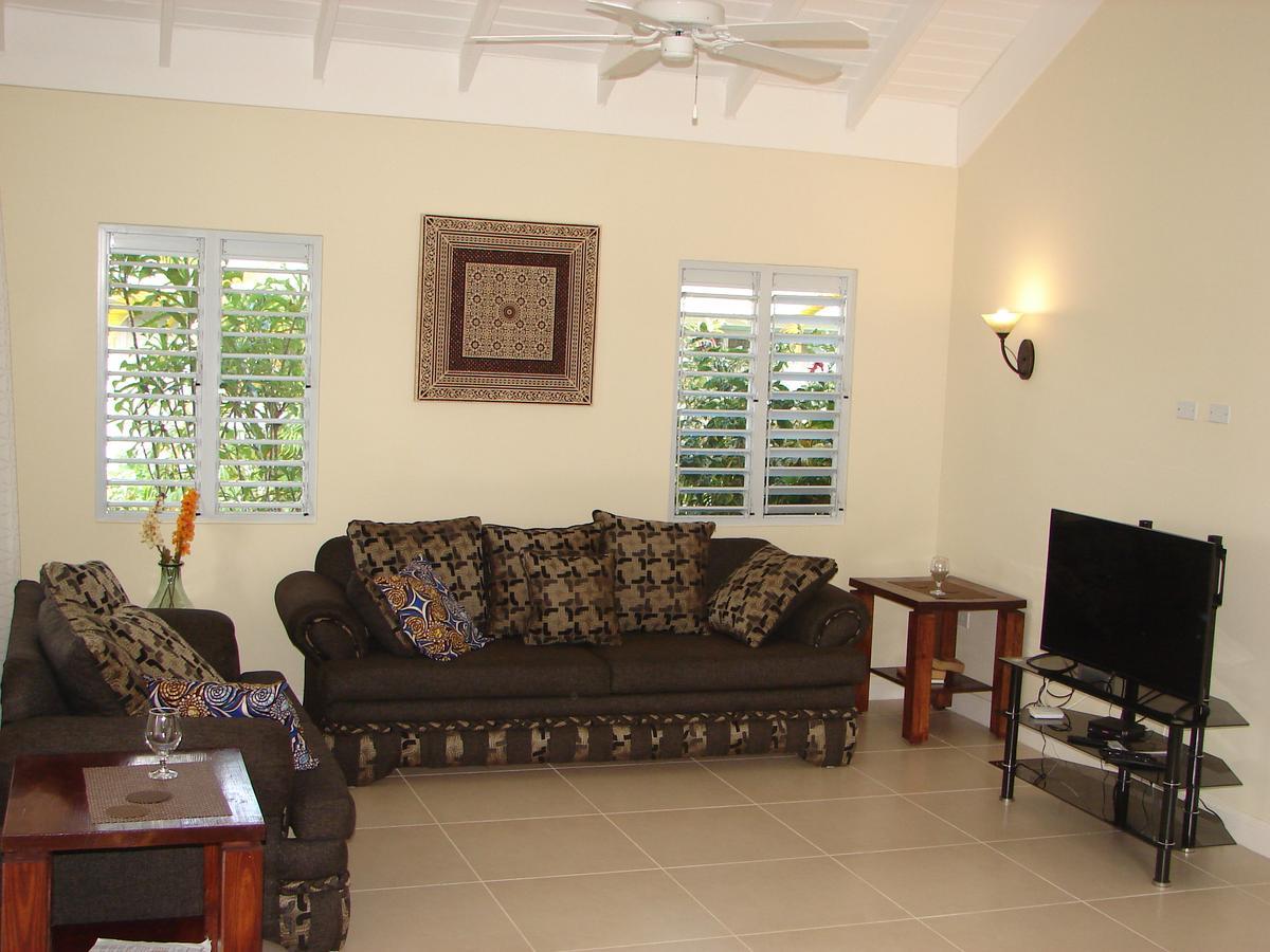 Villa - Heroes Villa, Ac, Security, Access To Pool, Playground & Private - Welcome Breakfast Basket