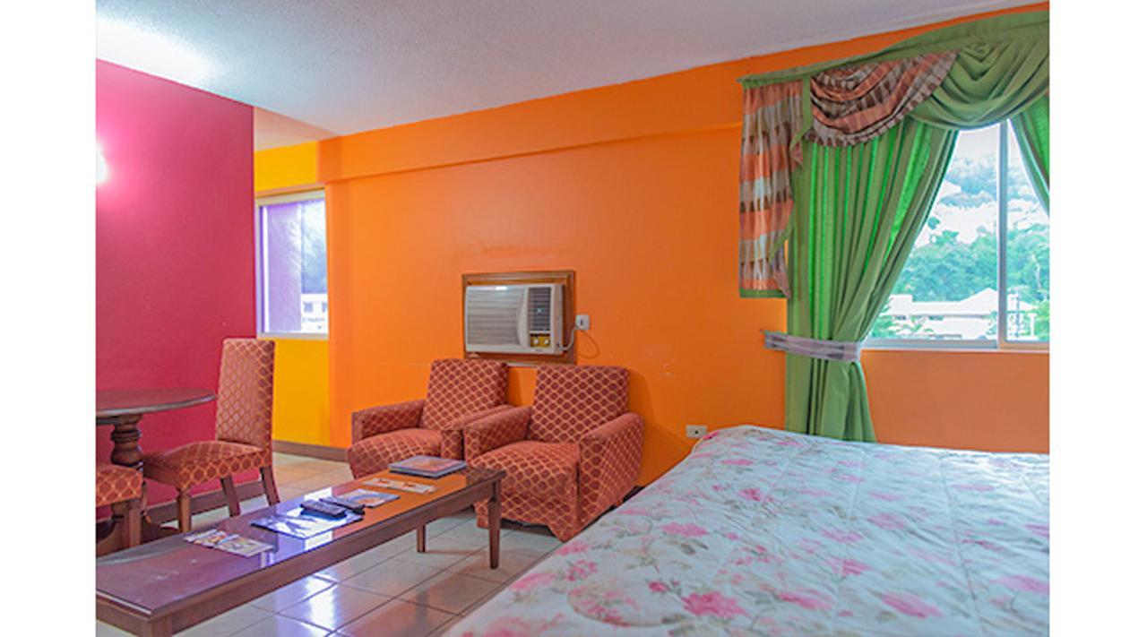 Sundreamer @ Turtle Towers Apartment *