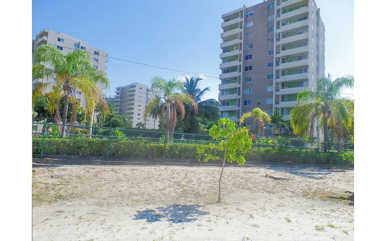 Sundreamer @ Turtle Towers Ocho Rios