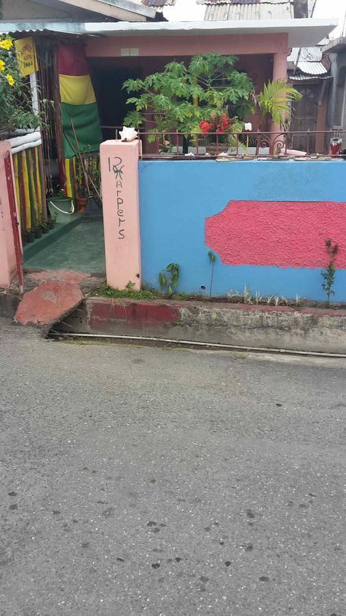 - Pensión
