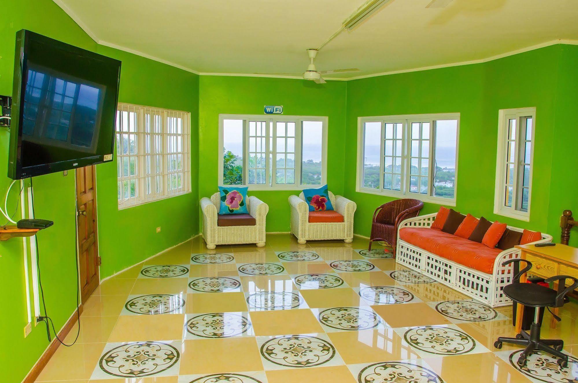 Hotel Emerald View 3*