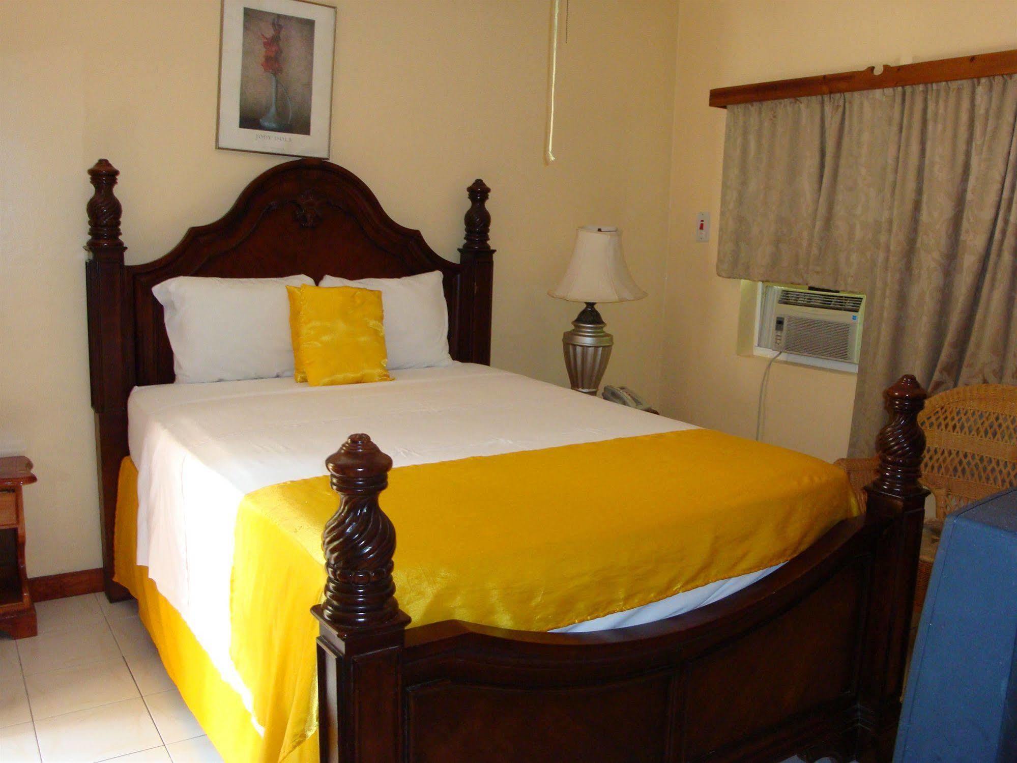 Rayon Hotel