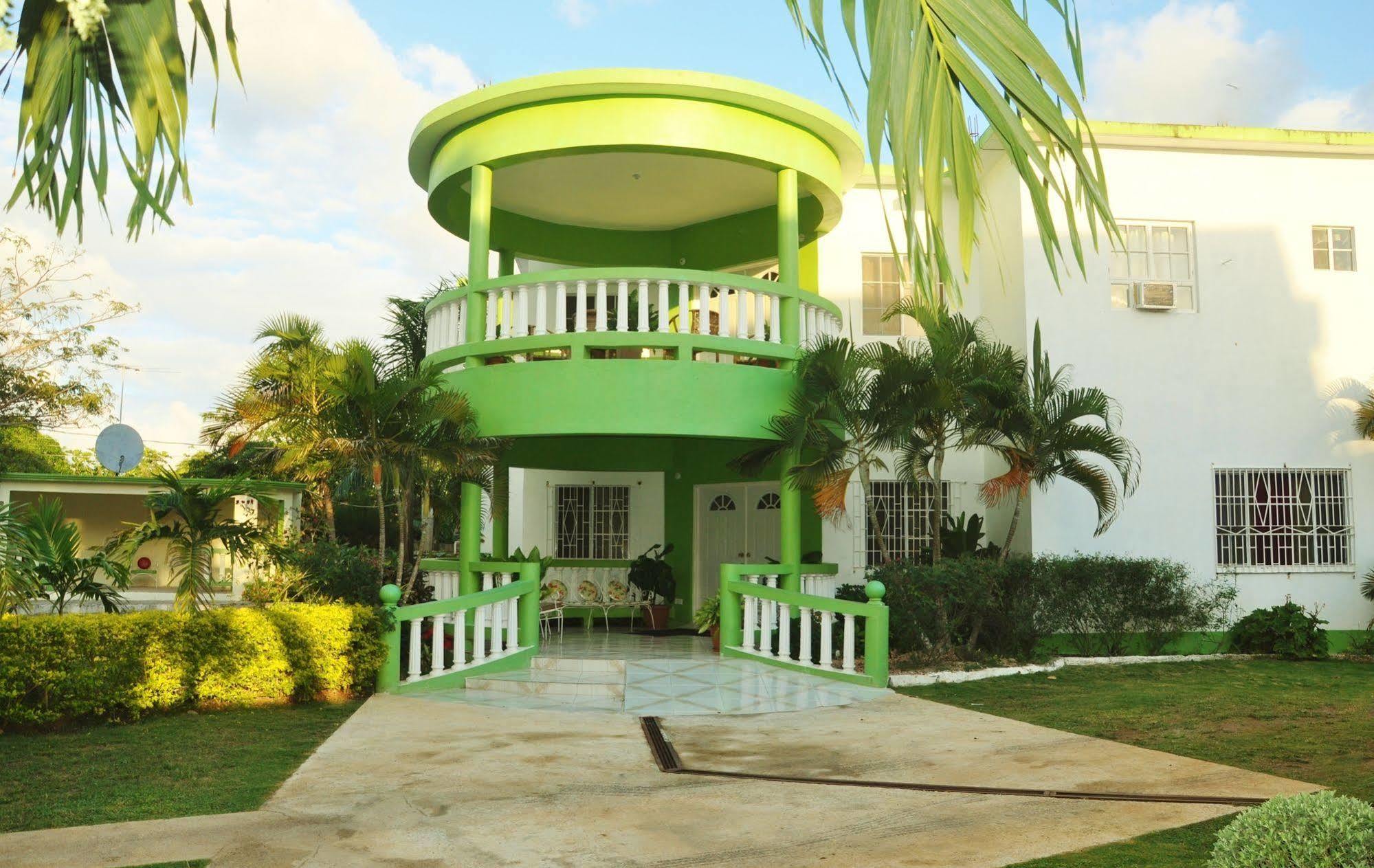 Mom's Village Bed and breakfast 2*