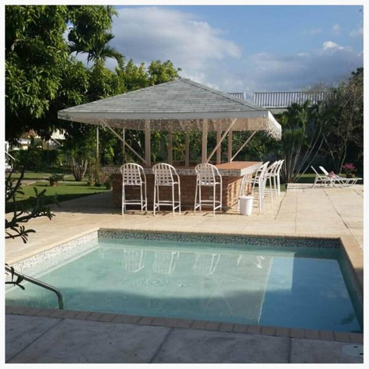 Seawind On The Bay Apartment