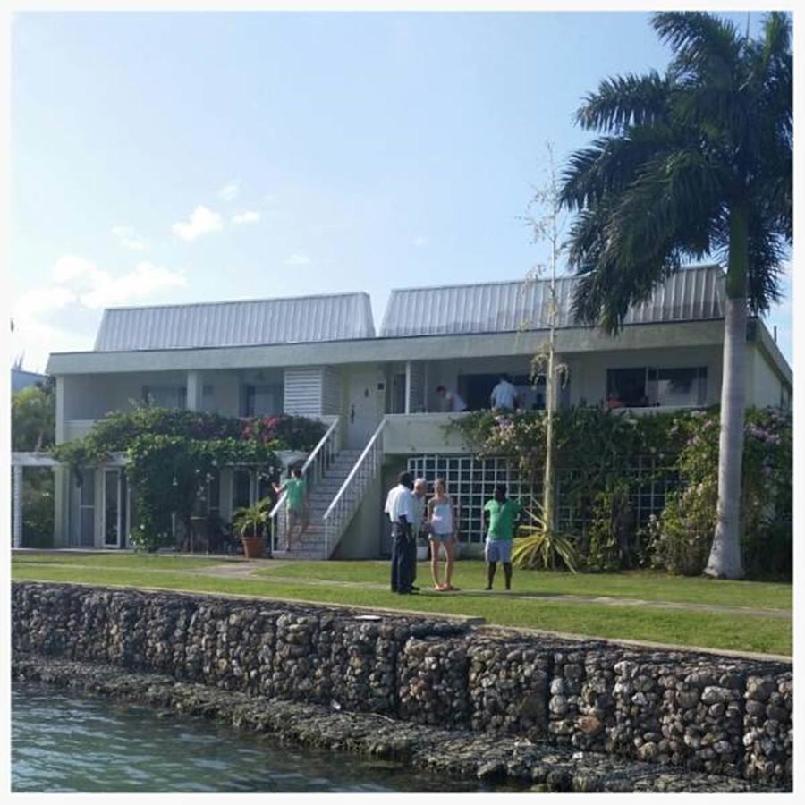 Seawind On The Bay