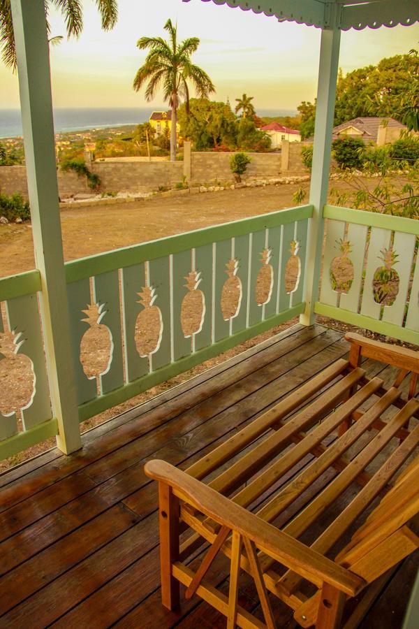 Holiday home Sunshine Lodge: Your Away From Montego Bay