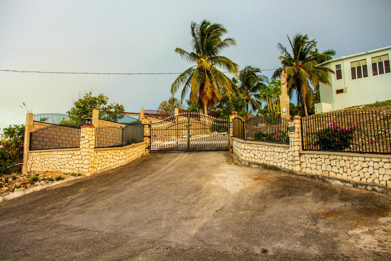 Sunshine Lodge: Your Away From Holiday home Montego Bay