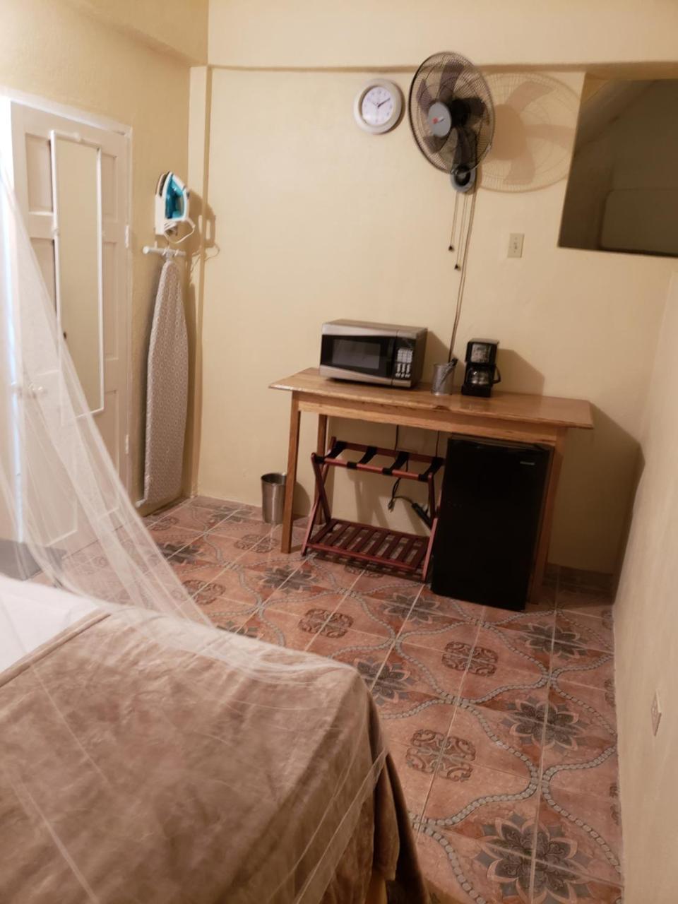 Hostel Viva Violas Port Antonio