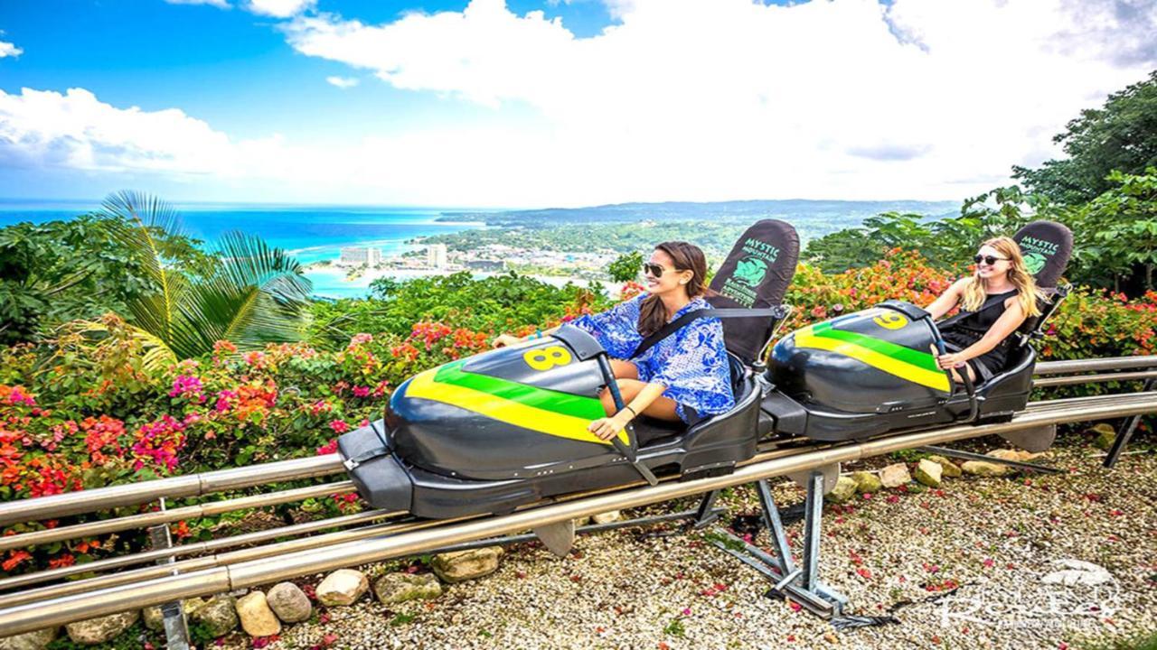 Pen Hall Bnb Ocho Rios Bed & Breakfast