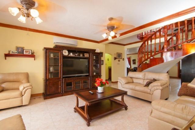 Copperwood Luxury Oceanfront With Pool Villa *