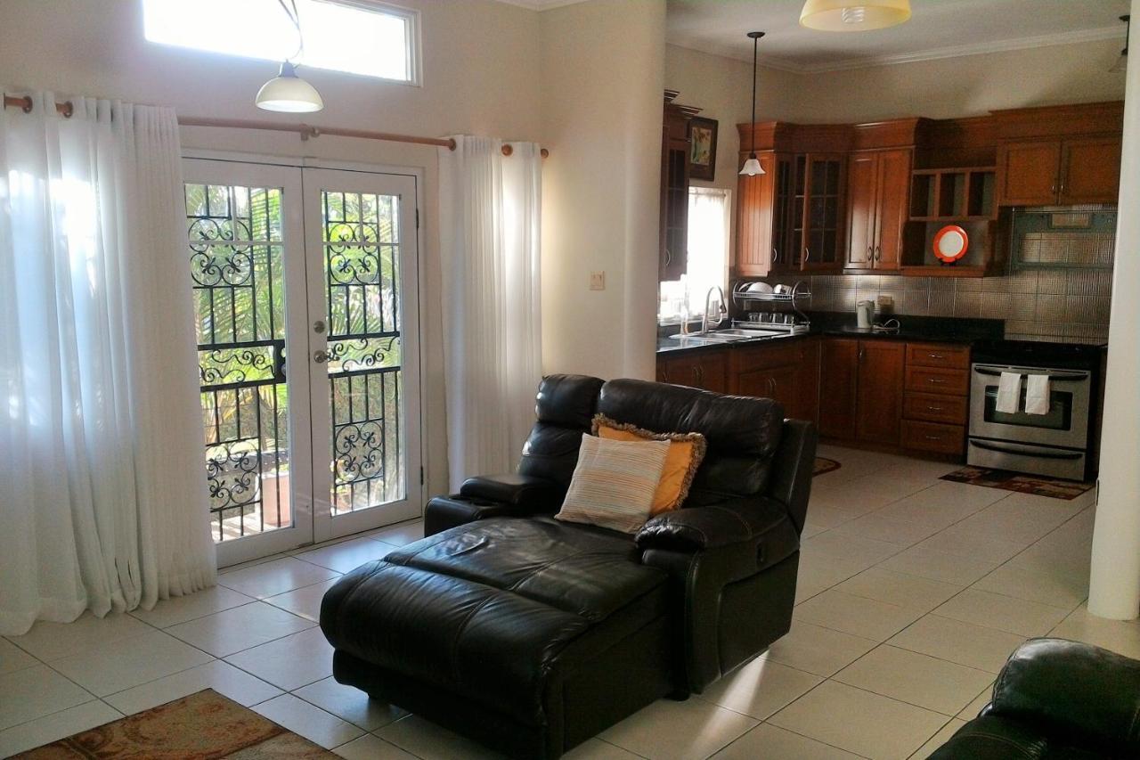 Bed & Breakfast Pen Hall Bnb Ocho Rios