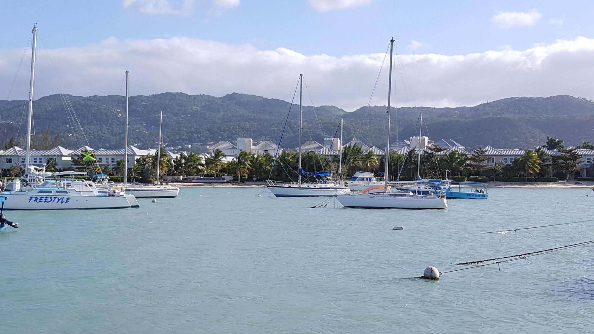 Casa Marina At Seawind
